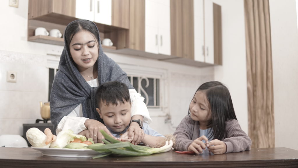 Susah Bangun Awal? Ini Ide Menu Sahur Siap Saji