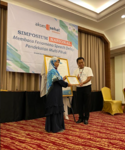 Direktur Eksekutif Yayasan Akses Sehat Indonesia Alwin Khafidhoh bersama Ketua DPP IKATWI Waspada