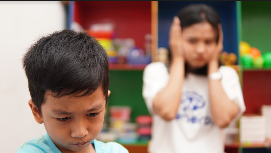 Si Kecil agresif saat bertemu orang baru