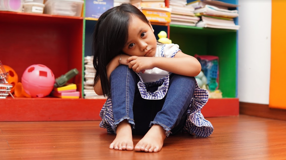 anak yang mengalami tanda-tanda speech delay