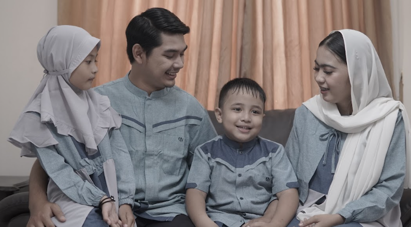 Mengajarkan Anak Bersosialisasi Saat Lebaran